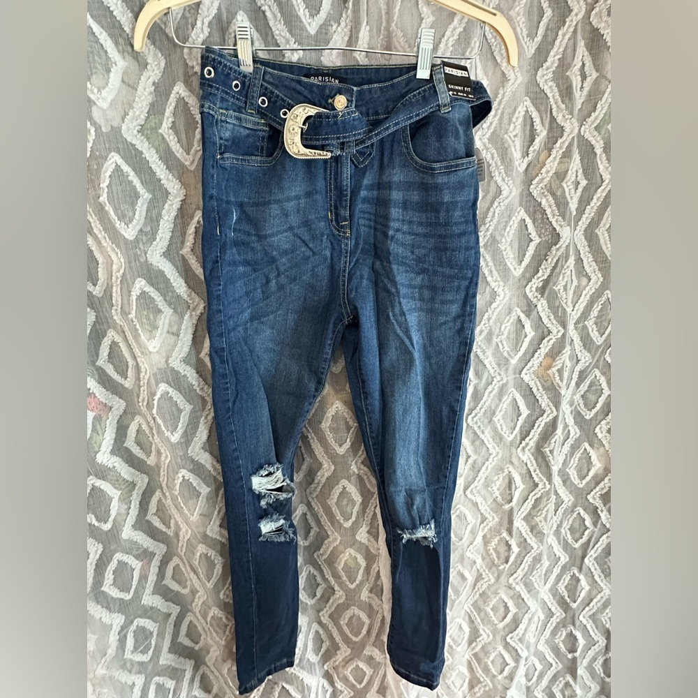 Parisian Jeans. NWT and western style belt